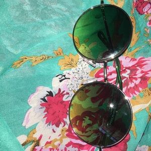 Vintage round sunglasses